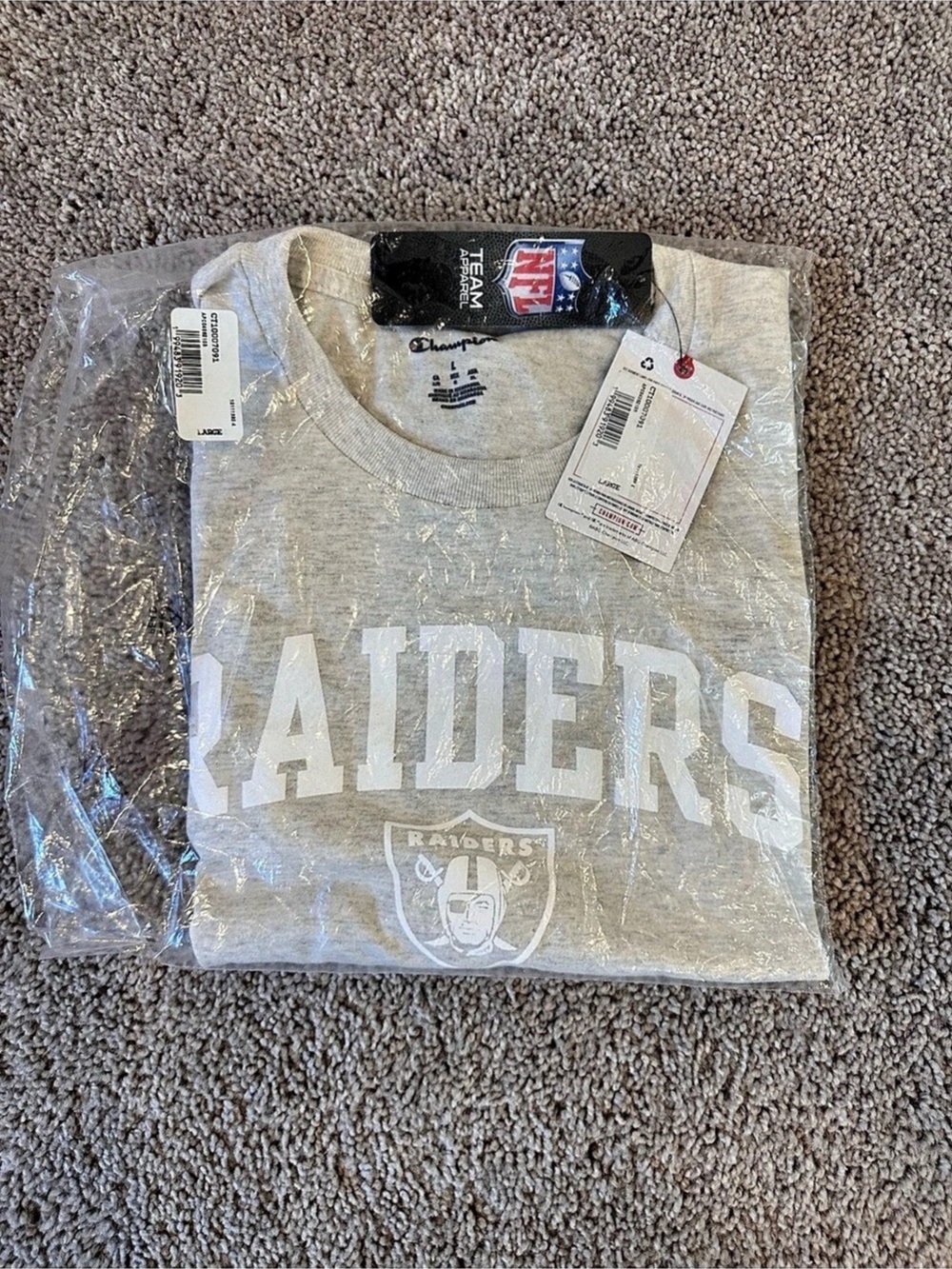 CHAMPION OFFICIAL NFL Las Vegas Raiders Shirt - NWT in bag